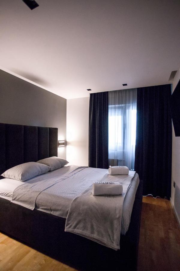House Of Mac Apartments Ni Exterior foto