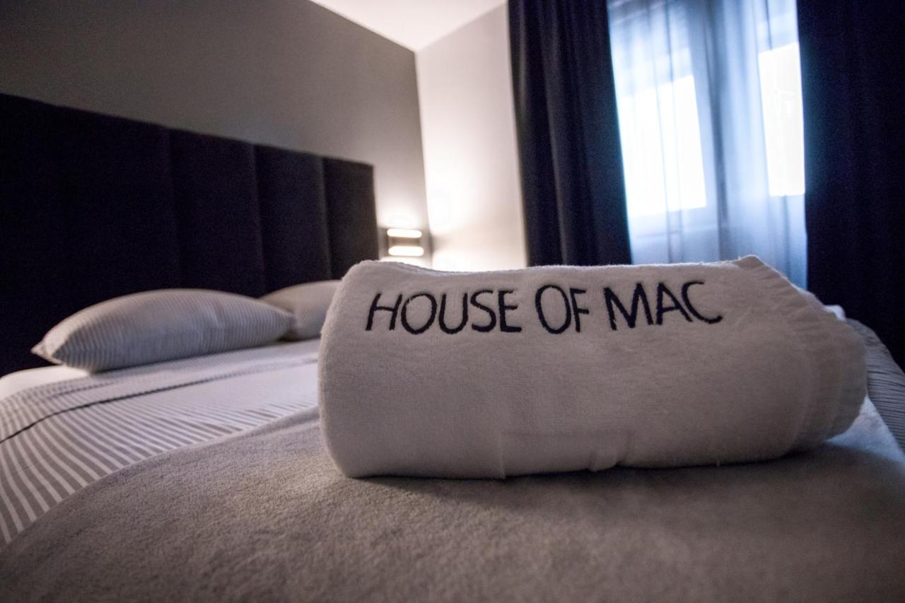 House Of Mac Apartments Ni Exterior foto