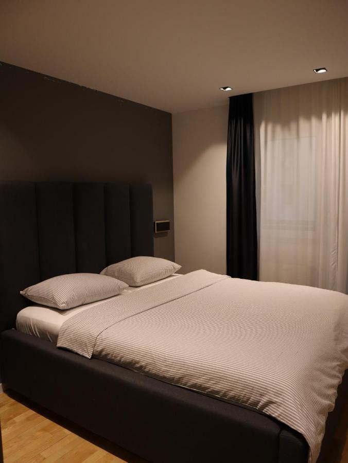 House Of Mac Apartments Ni Exterior foto