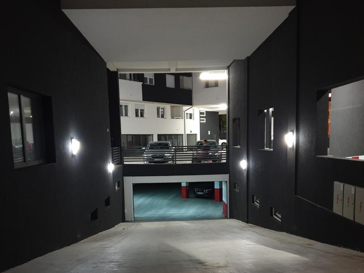 House Of Mac Apartments Ni Exterior foto